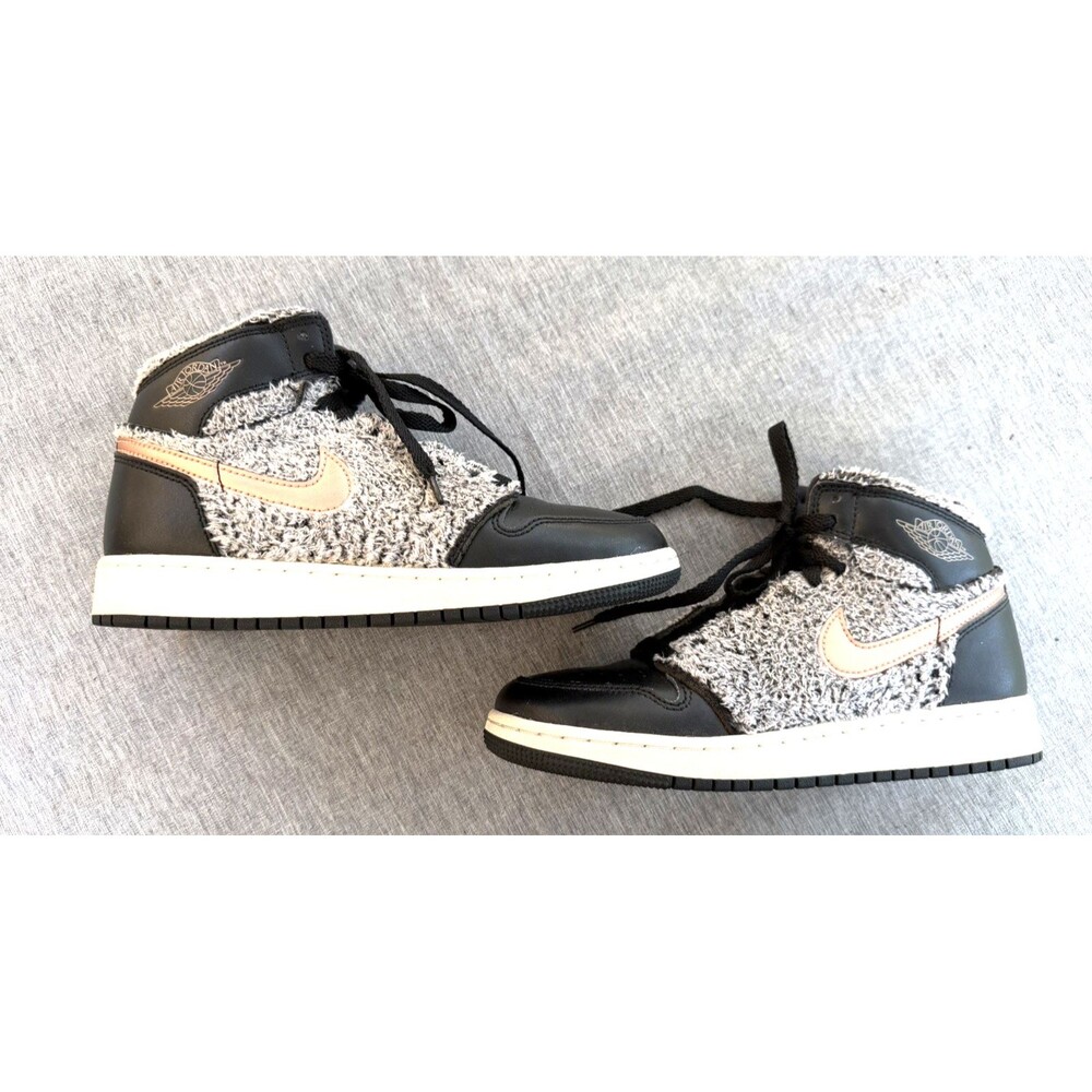 NEW Air Jordan 1 Retro High GS 'Fleece' Kids Sz 5Y Youth Black Leather Sneakers